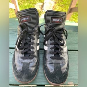 adidas Men's Samba Classic Soccer Shoe size 10 1/2